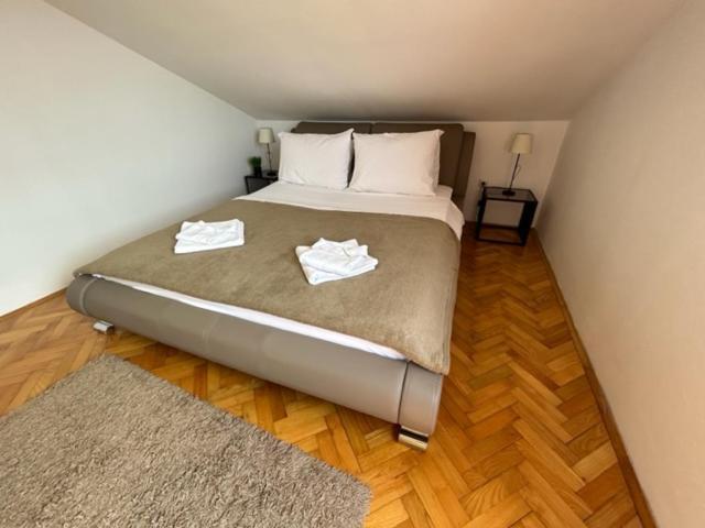 Apartments And Rooms Diana Zara Esterno foto