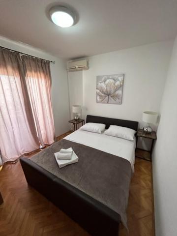 Apartments And Rooms Diana Zara Esterno foto