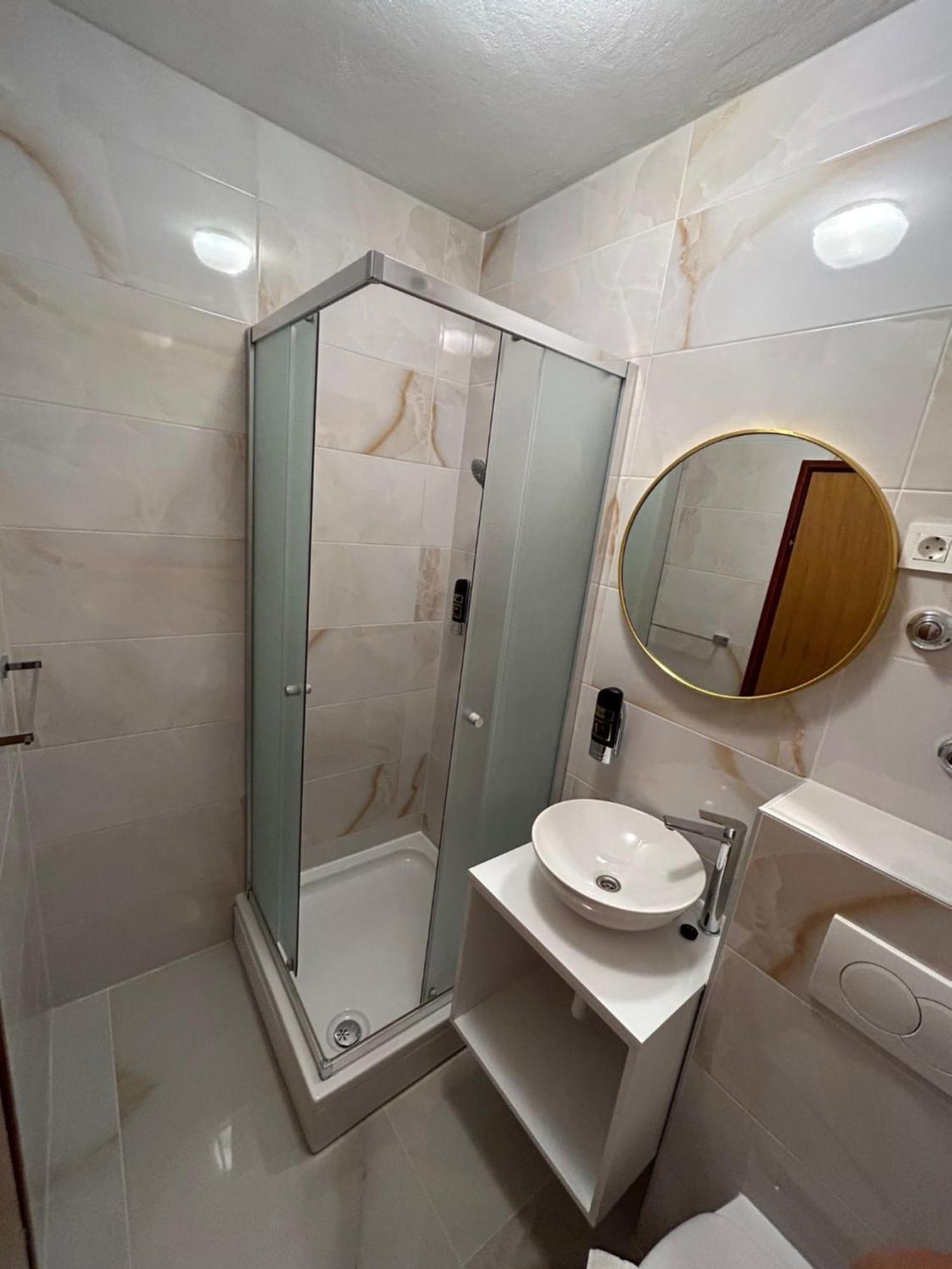 Apartments And Rooms Diana Zara Esterno foto