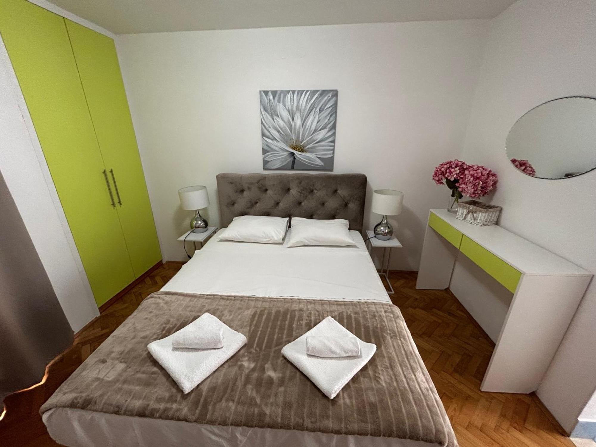 Apartments And Rooms Diana Zara Esterno foto